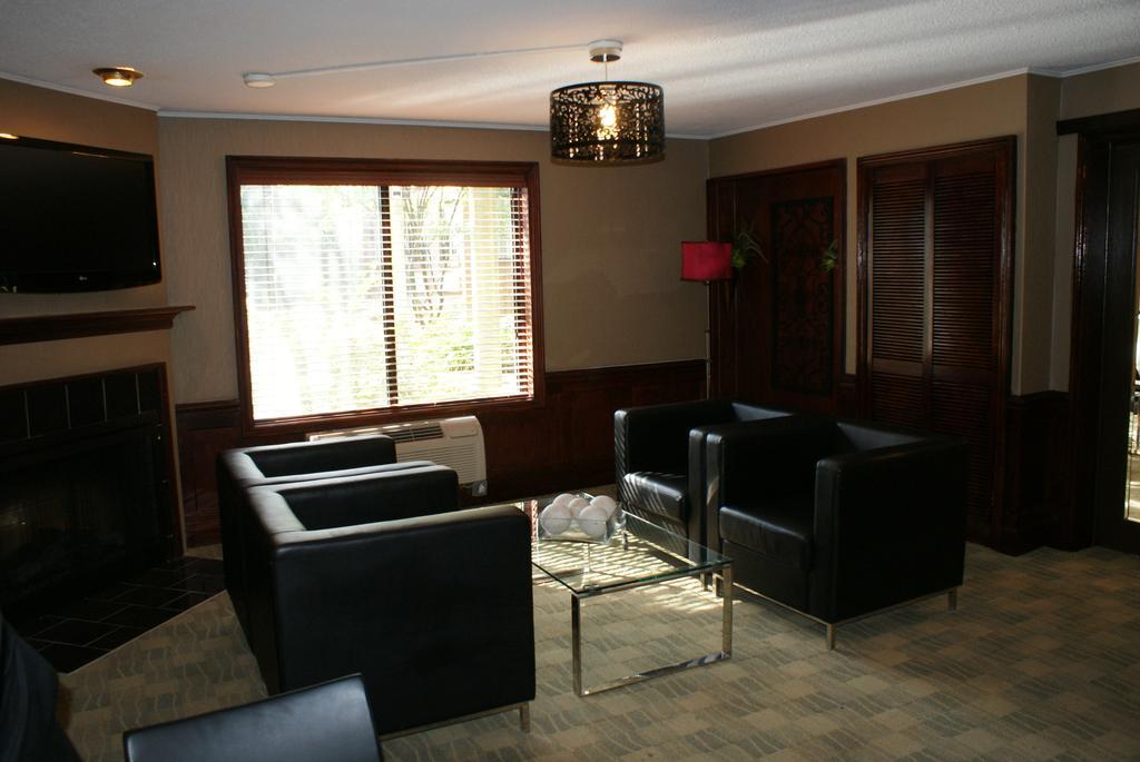 Royal Brock Hotel 圭尔夫 外观 照片
